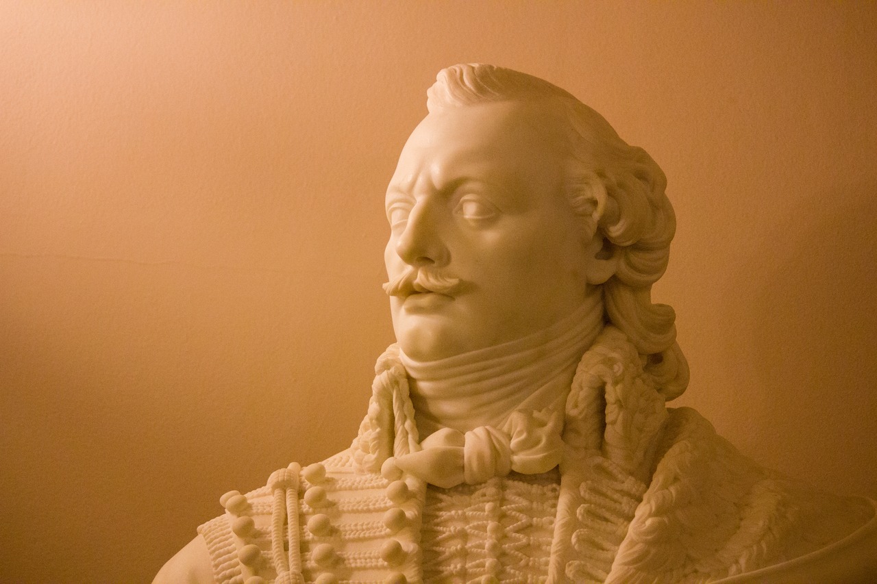Marble bust of Casimir Pulaski (1857) by Henry Dmochowski Saunders in a portico outside the Old Supreme Court Chamber on 1F in the north wing of the United States Capitol (1811/1866).
