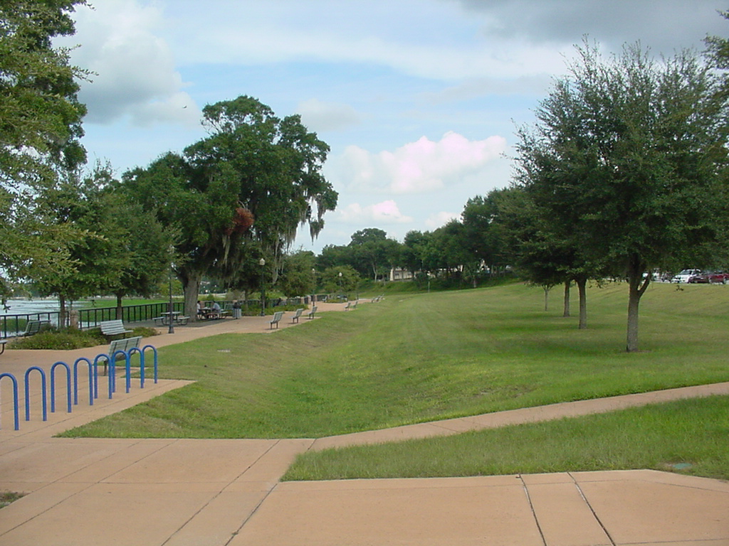 The park at Lake Minneola containing part of the Lake Apopka Trail.
