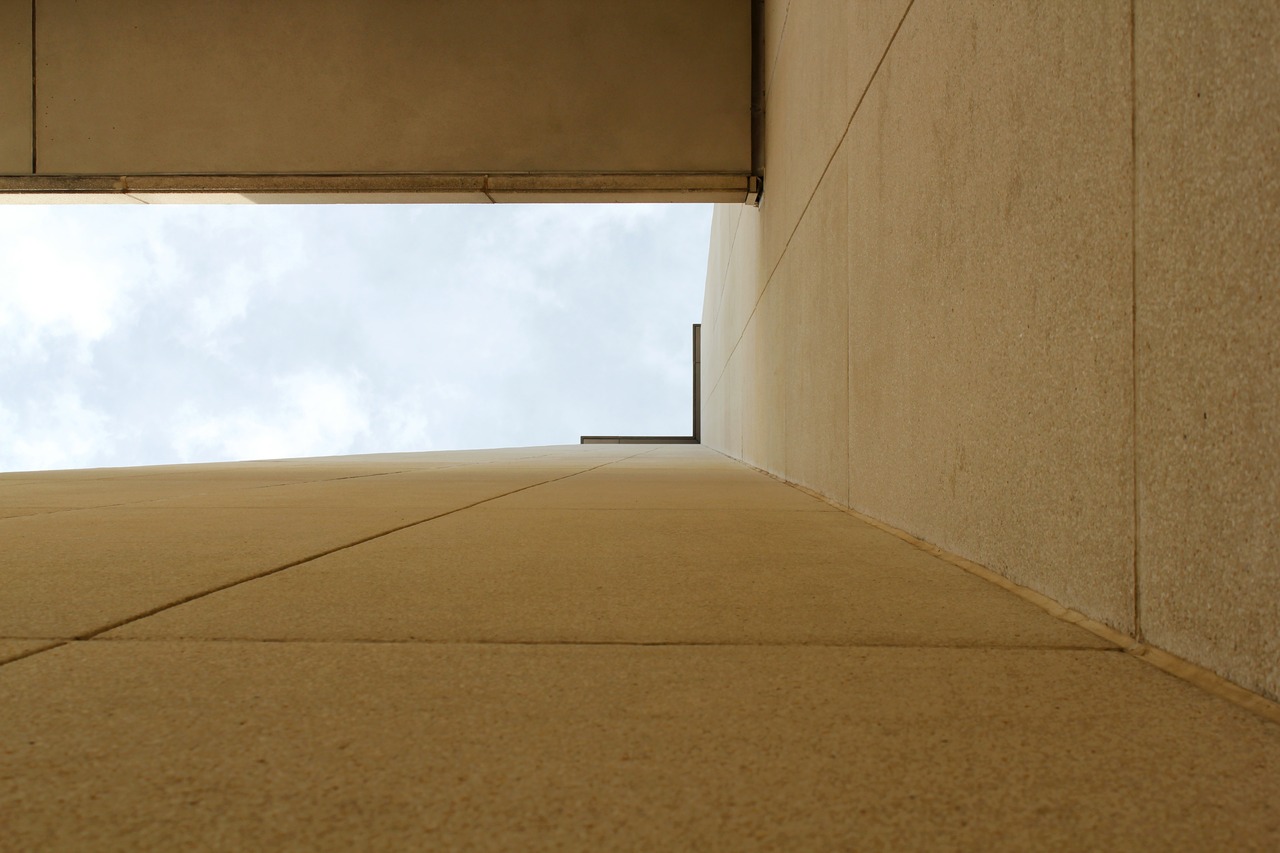 Looking straight up the northern wall of the Florida Capitol (1977) building.