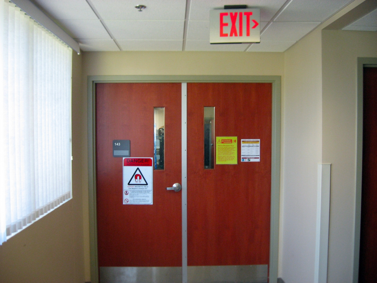 Entrance to lab Shaw 143.