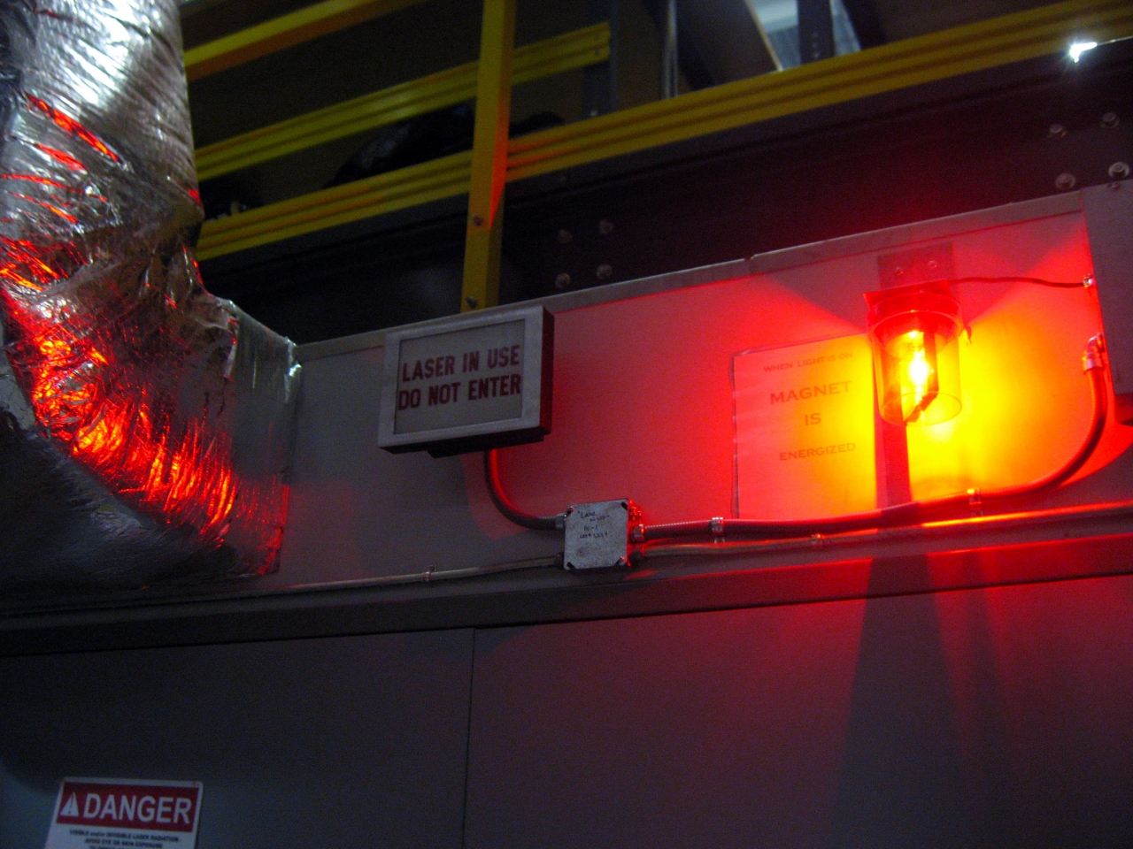 Red alert light indicating this magnet in the DC Field wing is energized.